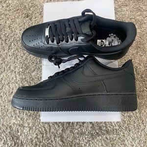 Black Air Force One’s-NIKE